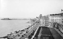 Robertson-Terrace-and-Seafront-prior-to-any-alterations.-1905.